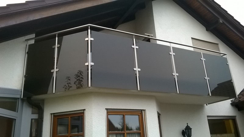 Edelstahlgeländer mit VSG Glas Balkon Geländer 