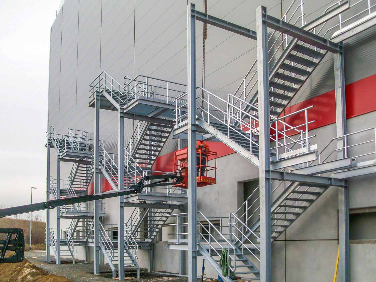 Industrietreppen von Henschel Stahlbau GmbH & Co. KG
