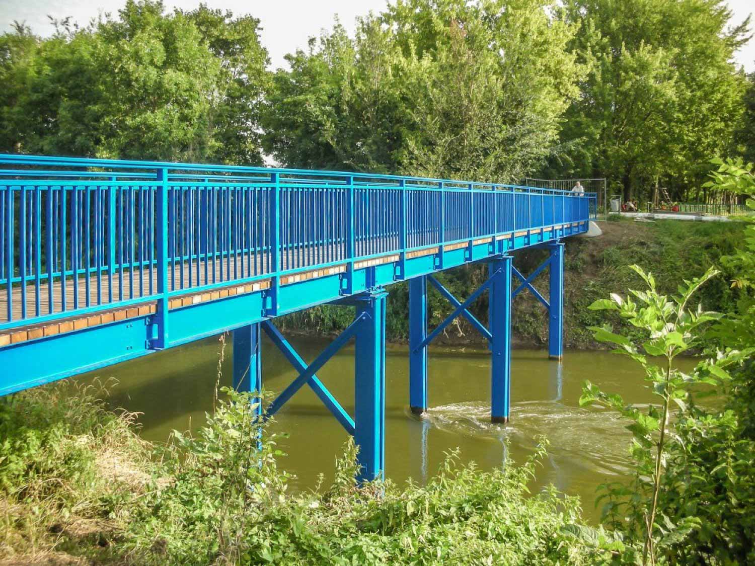 Fußgängerbrücken von Henschel Stahlbau GmbH & Co. KG