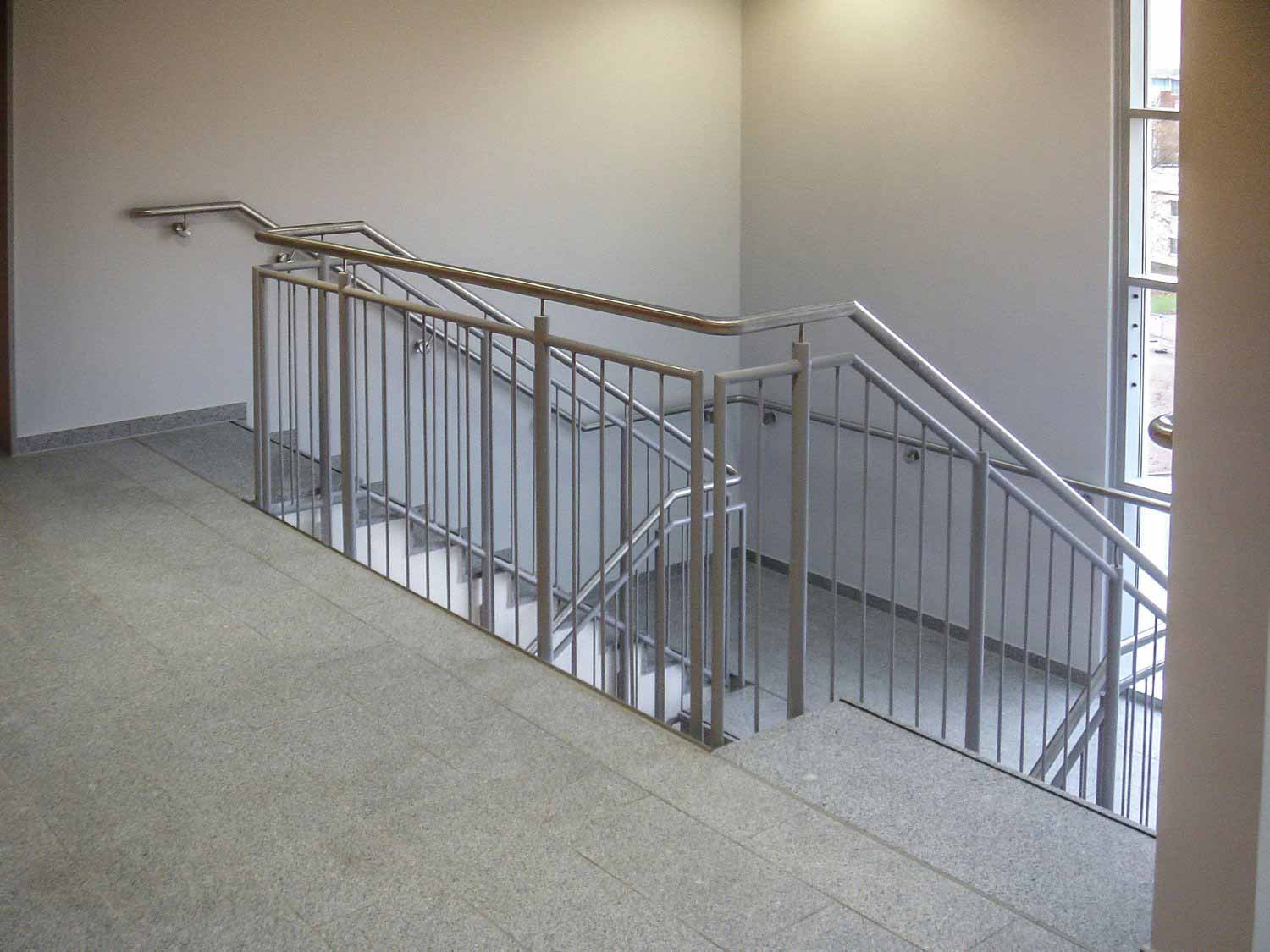 Geländer von Henschel Stahlbau GmbH & Co. KG