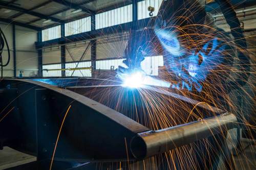 Leistungen Henschel Stahlbau GmbH & Co. KG Leistungen Henschel Stahlbau GmbH & Co. KG