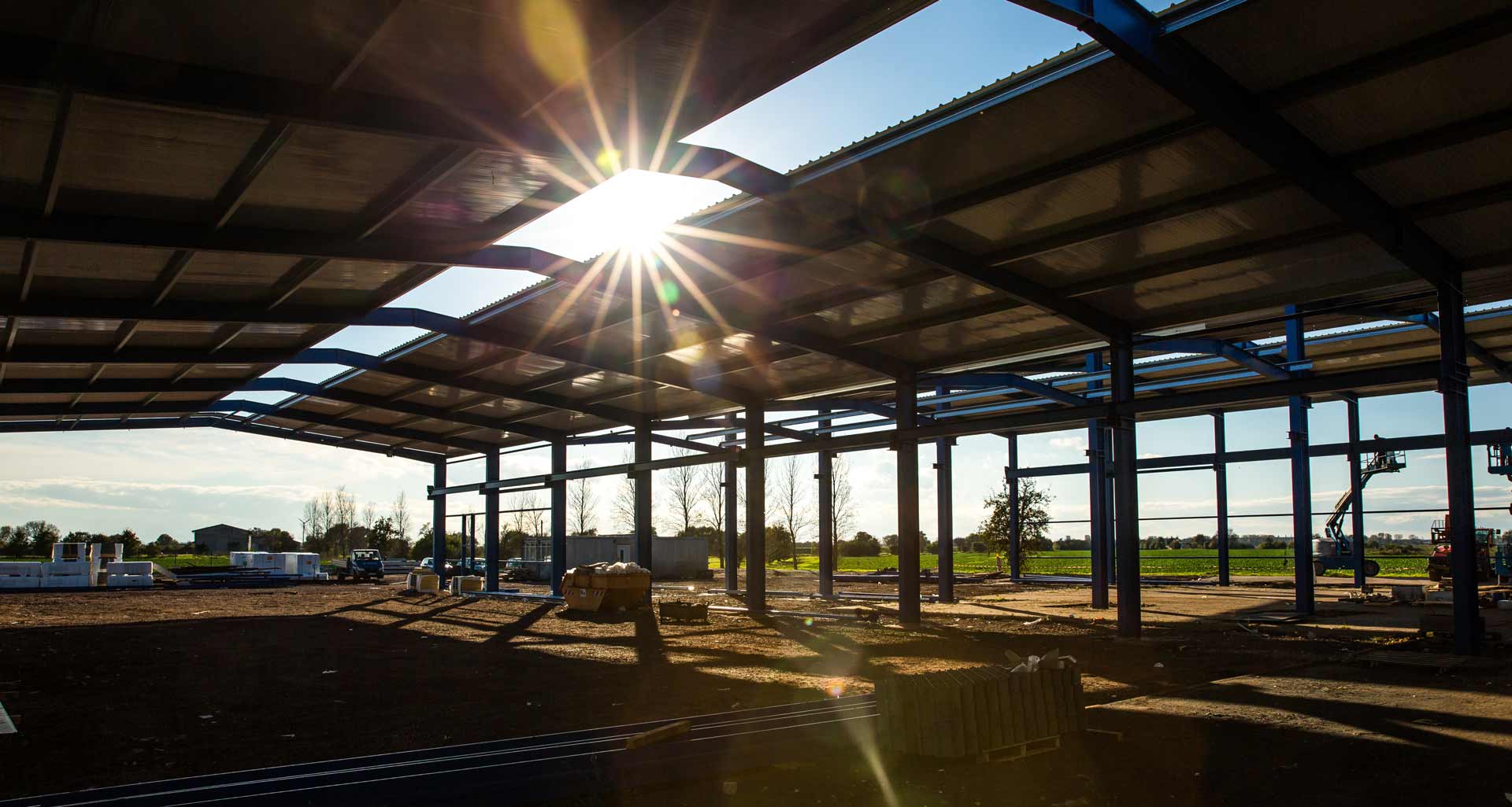 Hallenbau von Henschel Stahlbau GmbH & Co. KG