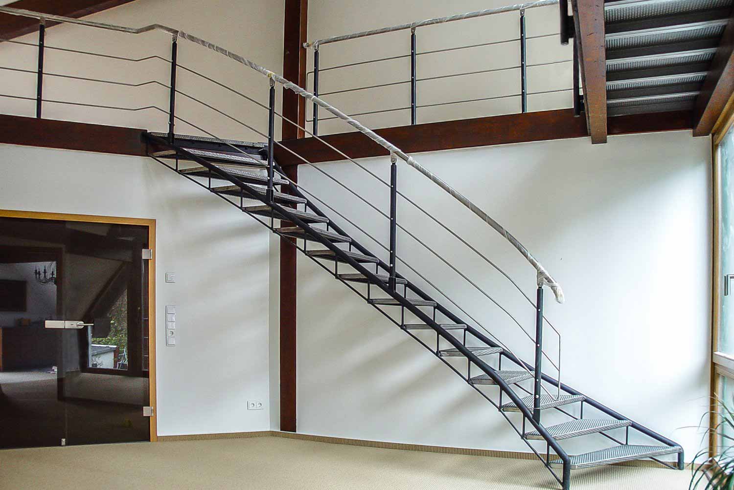 Treppen von Henschel Stahlbau GmbH & Co. KG