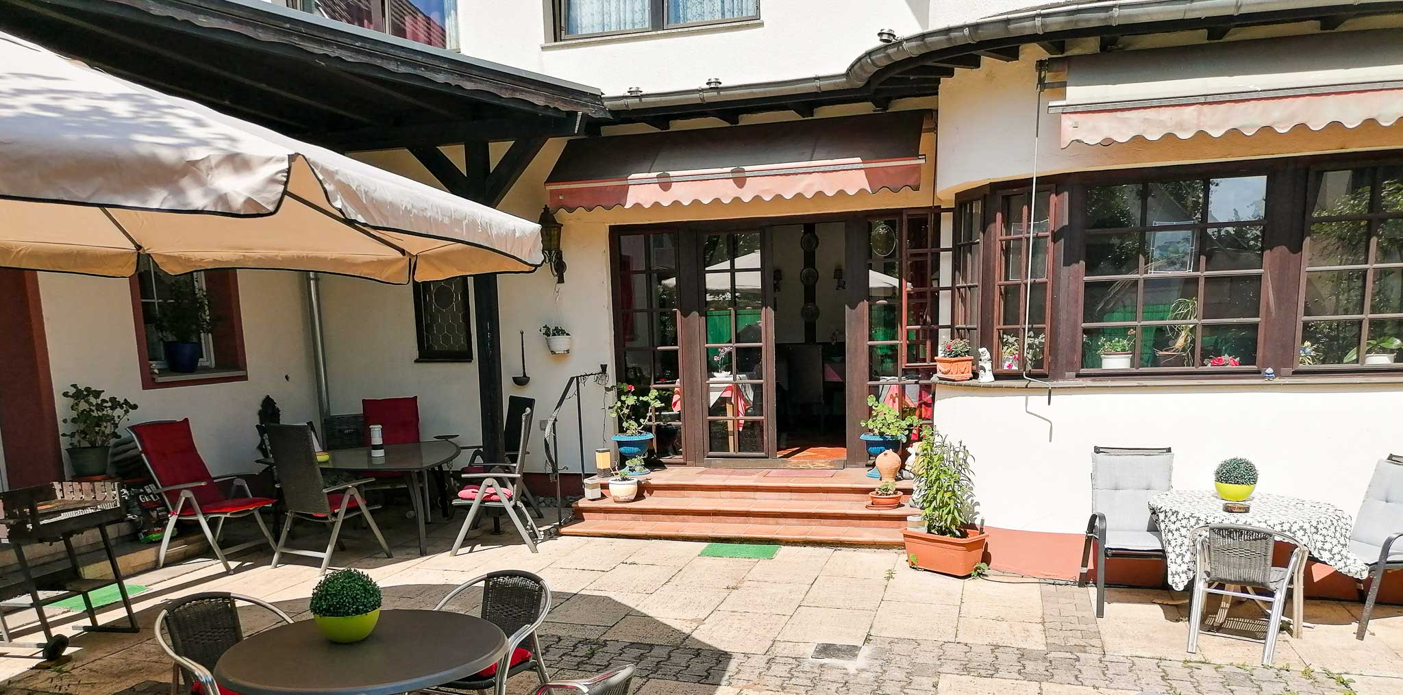 Biker-Hotel im Wanderparadies am Rhein