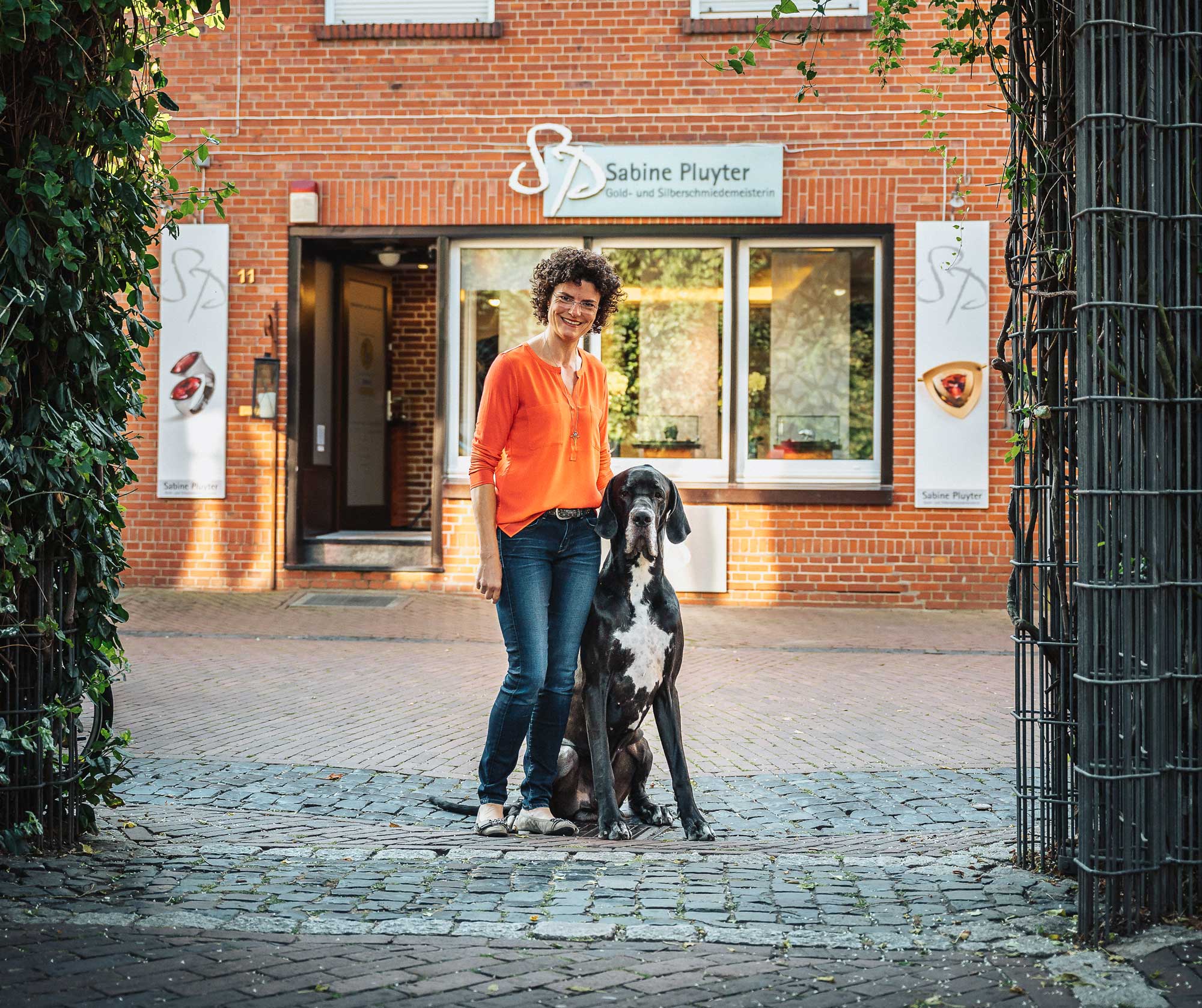 Über Sabine Pluyter Gold- und Silberschmiedin in Nordhorn Über Sabine Pluyter Gold- und Silberschmiedin in Nordhorn